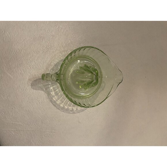 Vintage Reamer Green Uranium Vaseline Glass Large Juicer 8.5” X 4” - Picture 8 of 9